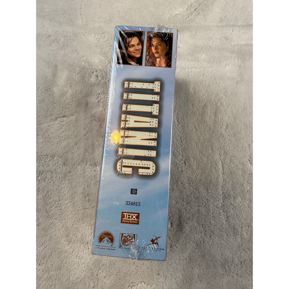Titanic VHS Movie Two-Tape Set 11 Academy Awards Winner Sealed Collectible - Picture 4 of 6